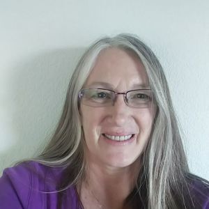 Meet your Posher, Joann